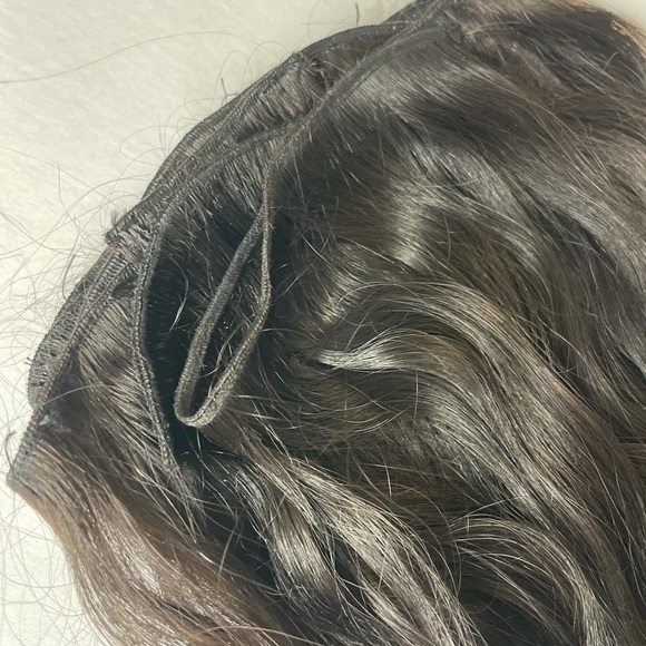 Bundle of Wavy/Straight Human Hair Extensions - Picture 8 of 10